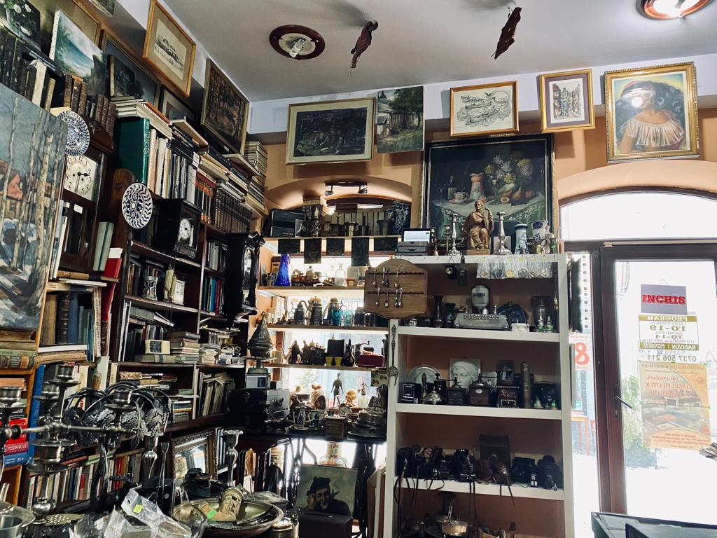 Obiecte din anticariatul „Radivon”, Brașov