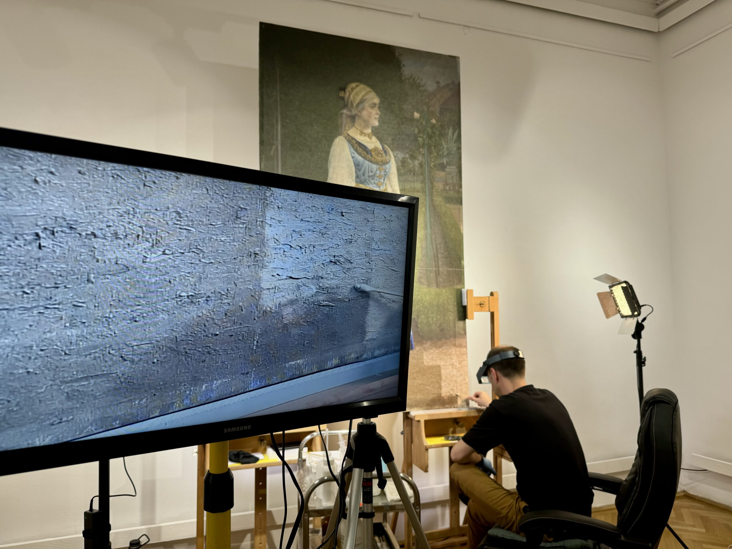 Cum a arătat atelierul de restaurare mutat într-o sală a muzeului timp de două săptămâni